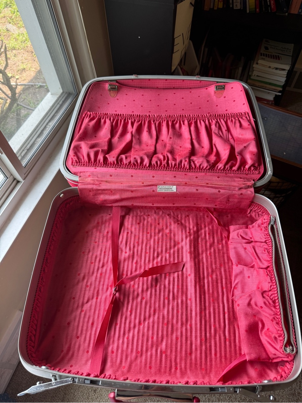 Samsonite Hot Pink Structured Cosmetic Case - Picture 11 of 11